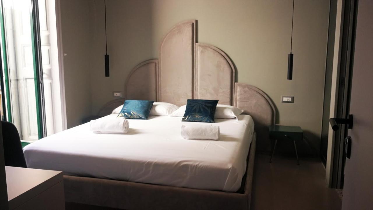 Luciani 33 Luxury Rooms Salerno Exteriér fotografie