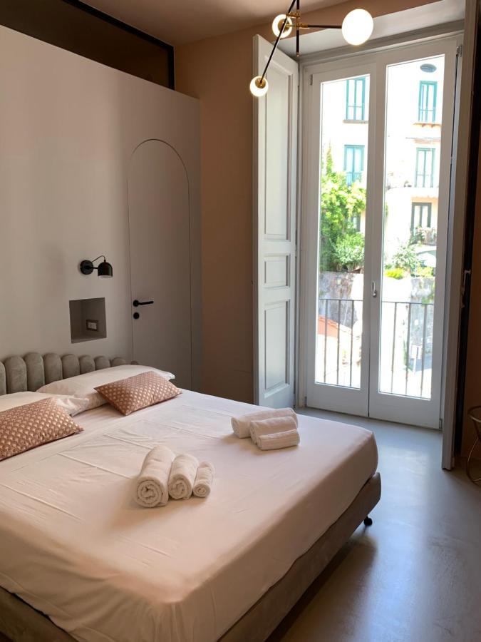 Luciani 33 Luxury Rooms Salerno Exteriér fotografie