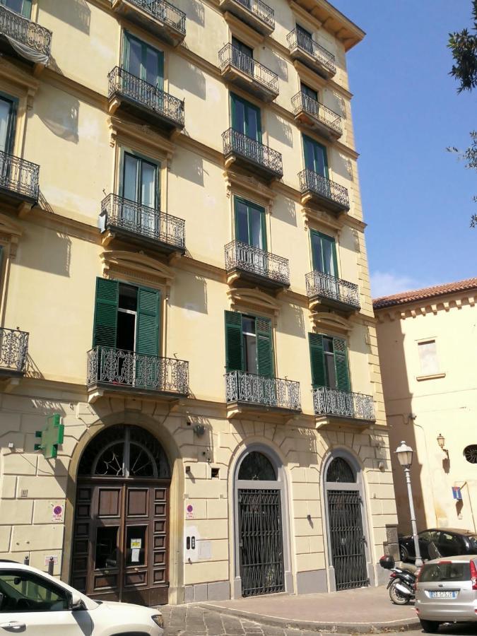 Luciani 33 Luxury Rooms Salerno Exteriér fotografie